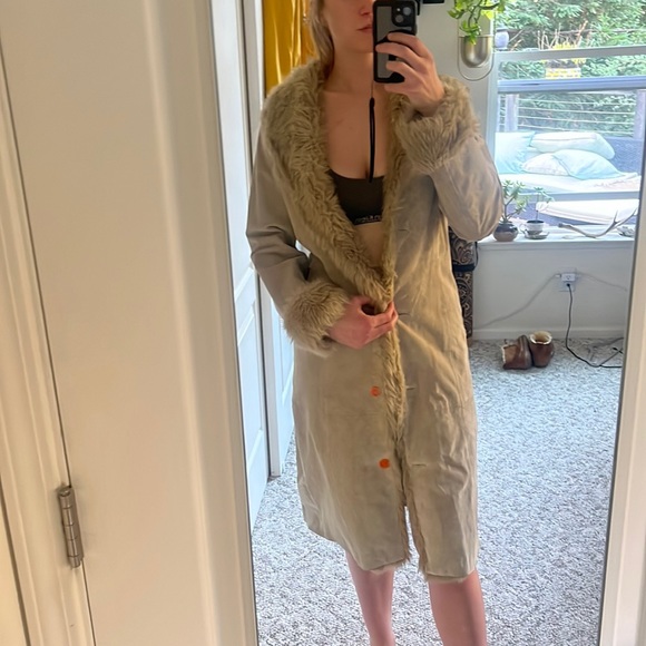 Vintage Hand Painted Fur Lined Trench Coat - Picture 4 of 10